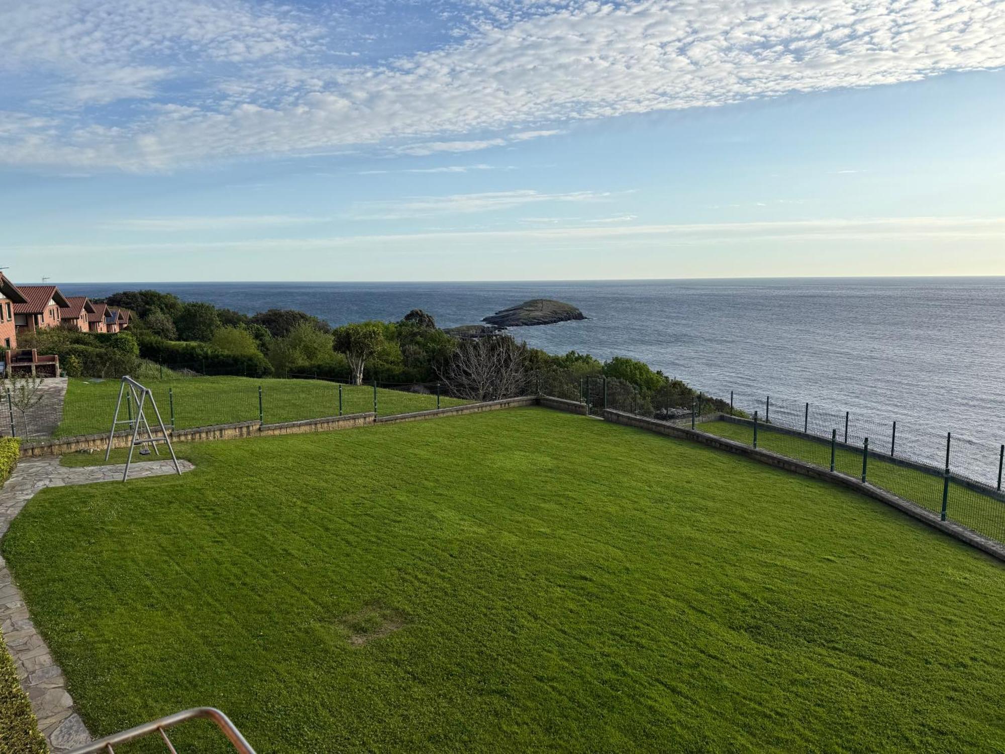 Villa La Ballena De Sonabia オリニョン エクステリア 写真