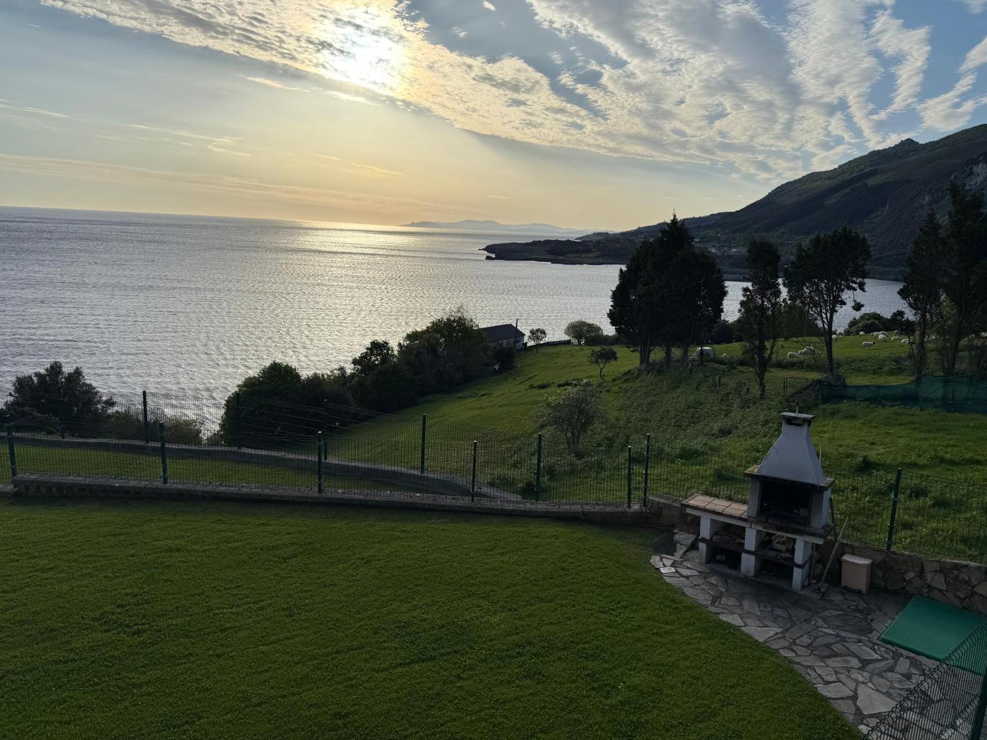 Villa La Ballena De Sonabia オリニョン エクステリア 写真